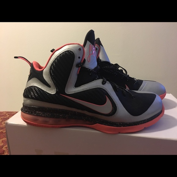 Lebron James 9s Mangos - Picture 1 of 2